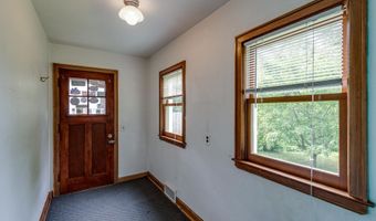 4234 Doncaster Dr, Madison, WI 53711