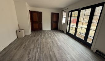 112 Woodcrest Ave, Absecon, NJ 08201