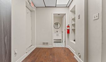 2206 E Carson St, Airville, PA 15203