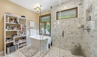 2817 24TH St N, Arlington, VA 22207