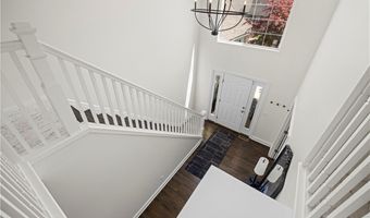 435 Country Walk, Amherst, OH 44001