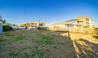 304 Glenn St, Atlantic Beach, NC 28512