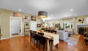 951 S St, Springfield, OR 97477