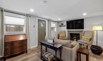 31 Water St #4, Bradford, NH 03221