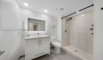 2775 NE 187th St 318, Aventura, FL 33180