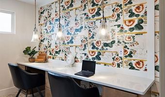 6151 N TRAILWOODS Dr, Ann Arbor, MI 48103