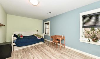 1812 N RANDOLPH St, Arlington, VA 22207