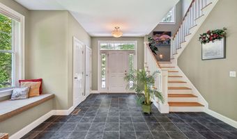 73 Pipers Point Ln, Alton, NH 03809