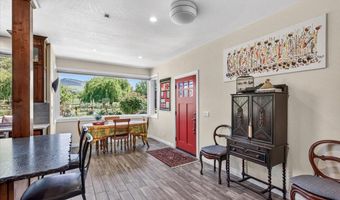 39 E Valley View Rd, Ashland, OR 97520