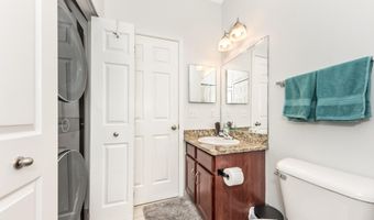 241 W Oakbrook Dr, Ann Arbor, MI 48103