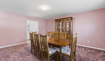 9 Evas Dr, Brookfield, CT 06804