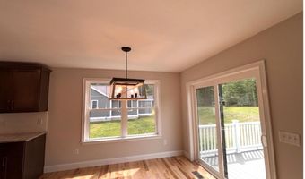 44 Edgewater Dr, Brentwood, NH 03833