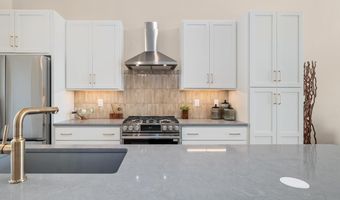 4048 SADDLEBACK Ln, Cheyenne, WY 82001