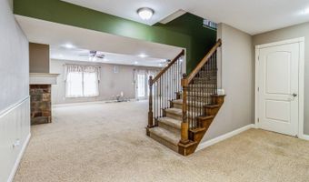 221 19th St SW, Altoona, IA 50009