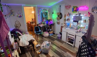 400 Hopkins St, Alba, TX 75410