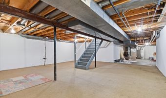 2825 Tuebingen Pkwy, Ann Arbor, MI 48105