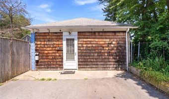 217 Narragansett St, Cranston, RI 02905
