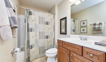 259 Meadowbrook Country Club Est, Ballwin, MO 63011