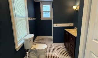 20 Narragansett Ave, Newport, RI 02840