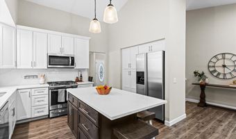 1329 Westbrooke Terrace Dr, Ballwin, MO 63021