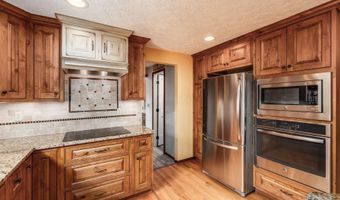 6130 Steamtown Rd, Ashley, OH 43003