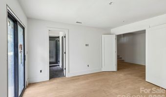 1539 Crystal Rd, Charlotte, NC 28205
