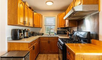 131 Roma St, East Providence, RI 02914