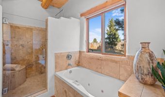 9 Desiderio Rd, Arroyo Seco, NM 87514