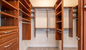 20262 KIAWAH ISLAND Dr, Ashburn, VA 20147