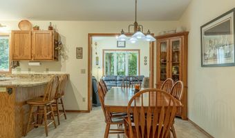 7549 W Village Crest Dr, Madison, WI 53719
