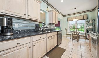 136 Thistle Pond Dr 136, Bloomfield, CT 06002