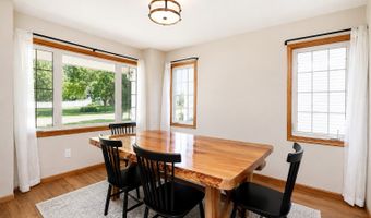 802 13th St SE, Altoona, IA 50009