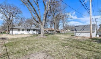 1316 N 13th St, Beatrice, NE 68310