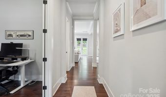 2637 Springway Dr, Charlotte, NC 28205