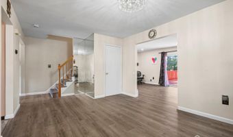 1 Dogwood Ct, Sayreville, NJ 08872