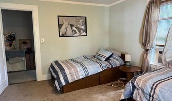 89 Larkin St, Bangor, ME 04401