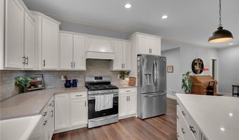 22 Deer View Dr, Akron, NY 14001