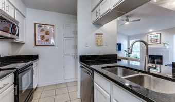 4067 Beltway Dr 211, Addison, TX 75001