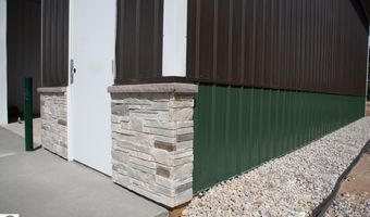 3042 Luxury Barn Ln 31, Traverse City, MI 49685