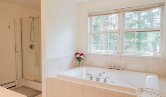 24 Surrey Ln, Falmouth, ME 04105