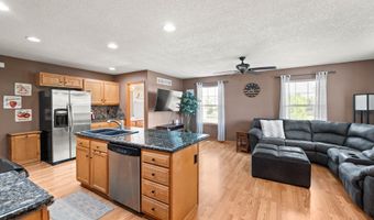 904 NE 48th Ln, Ankeny, IA 50021
