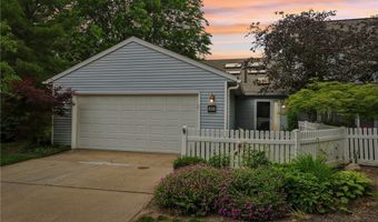 838 Lynnhaven Ln, Akron, OH 44313