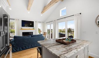 17 Goose Island Rd, Narragansett, RI 02882