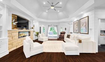 410 Crooked Stick Dr, Bedford, IN 47421