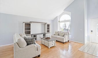 318 Redrock Dr, Antioch, CA 94509