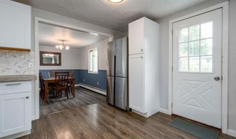 14 2nd St, Rochester, NH 03867