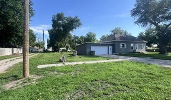 803 11th St, Aurora, NE 68818