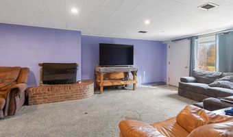 4105 Riverview Dr, Alma, MI 48801