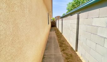 6419 Amberside Rd NW, Albuquerque, NM 87120