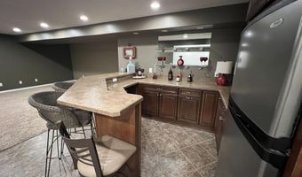 2499 Crestwood Dr, Adrian, MI 49221